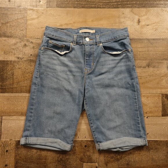 Levi’s Women’s Classic Bermuda Denim Shorts Rolled Hem W27 - Picture 1 of 10